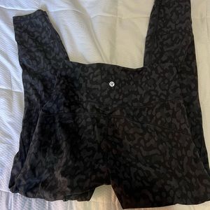 Dark Lululemon Leggings